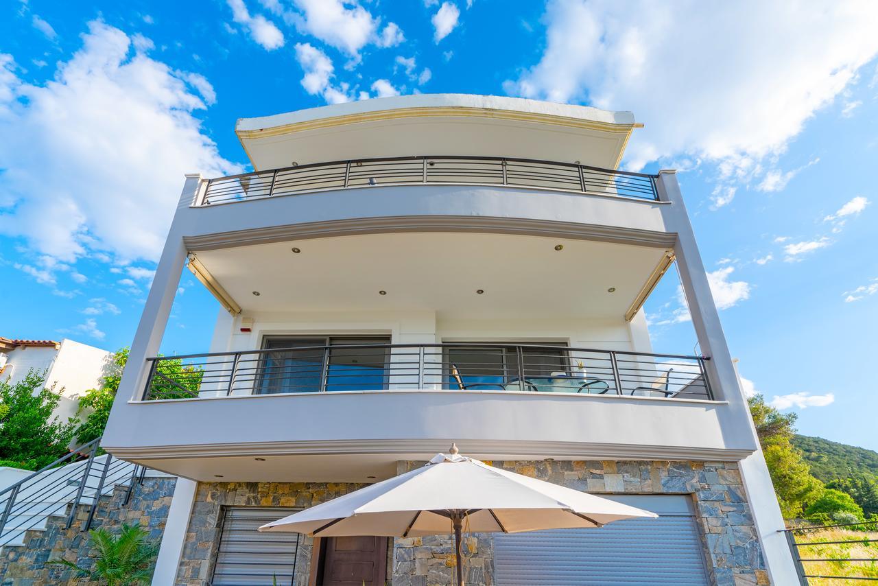 Apartamento Luxurious House Near The Sea Pórto Ráfti Exterior foto
