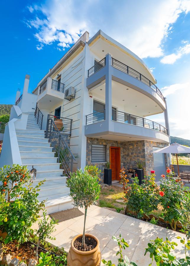 Apartamento Luxurious House Near The Sea Pórto Ráfti Exterior foto